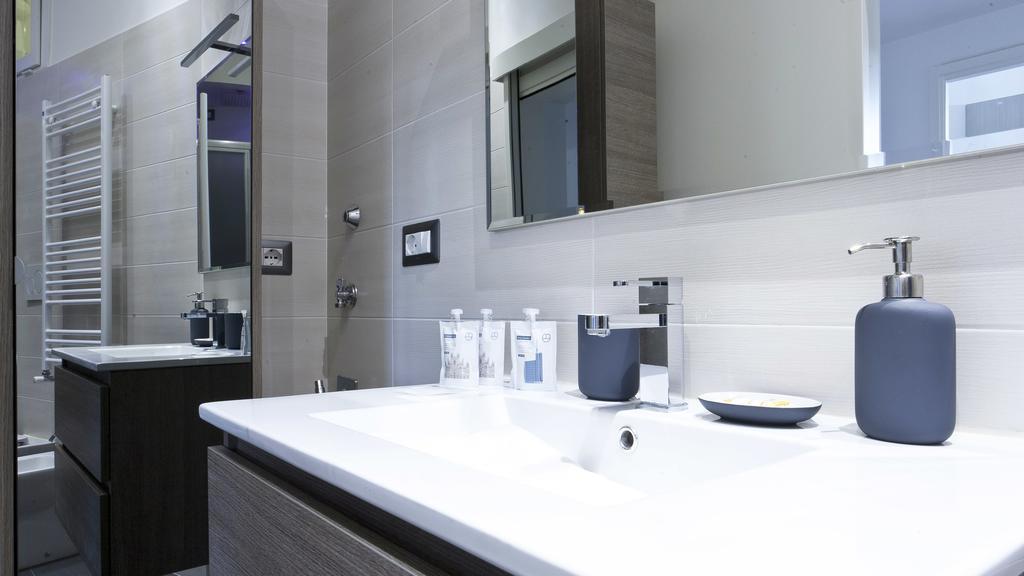 Italianway-Piazza Firenze Apartment Milano Ngoại thất bức ảnh